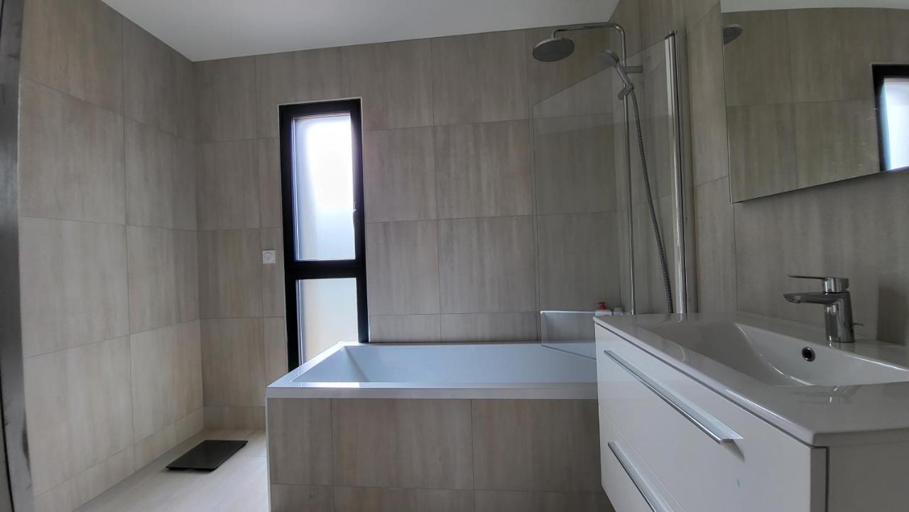 Villa Moderne De Standing Avec Piscine Privee A 400M De La Plage - 4 Chambres Конка Екстер'єр фото
